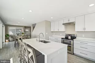 27 S Beach Ave, Cape May, NJ 08210 - Photo 3