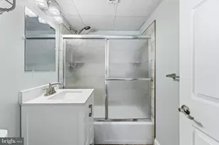 404 E Denver Ave, Wildwood, NJ 08260 - Photo 13