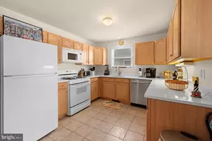 324 23rd Ave E, North Wildwood, NJ 08260 - Photo 3