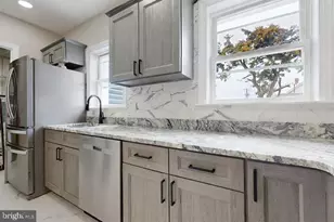 108 E 17th Ave, Wildwood, NJ 08260 - Photo 9