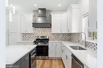 205 E Bates Avenue, Villas, NJ 08251 - Photo 13