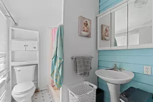 238 W Wildwood Ave, Wildwood, NJ 08260 - Photo 35