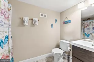 225 E Bennett Ave, Wildwood, NJ 08260 - Photo 13