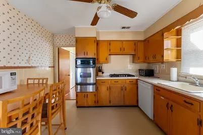 107 E Hollywood Avenue, Wildwood, NJ 08260 - Photo 19