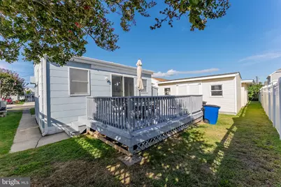 107 E Hollywood Avenue, Wildwood, NJ 08260 - Photo 29