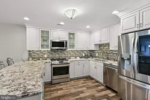 301 E Rochester Ave, Wildwood, NJ 08260 - Photo 11