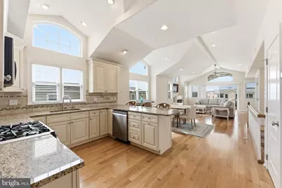 107 E 83rd Street #EAST UNIT, Sea Isle City, NJ 08243 - Photo 5