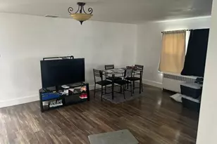 28 E Adams St, Paulsboro, NJ 08066 - Photo 5