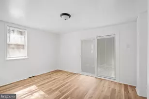 221 Oak St, Monroe Township, NJ 08094 - Photo 7