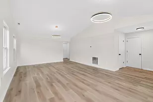 402 Paradise Rd, Monroe Township, NJ 08094 - Photo 7