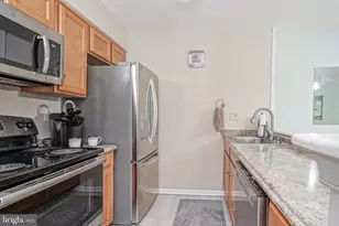 93 Claire Ct, Washington Township, NJ 08012 - Photo 9