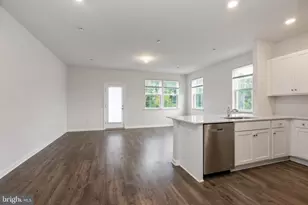 301 Mazzeo Dr, Glassboro, NJ 08028 - Photo 9