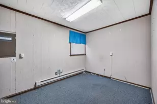 1025 Linden Ave, Monroe Township, NJ 08094 - Photo 17