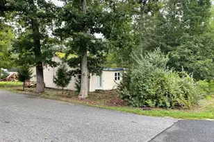 109 Holly Rd, Monroe Township, NJ 08094 - Photo 3