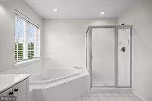 4 Fawn Hollow Ln, Harrison Township, NJ 08062 - Photo 29