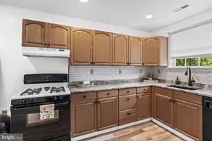 212 Fawn Meadows Dr, East Greenwich Township, NJ 08061 - Photo 39