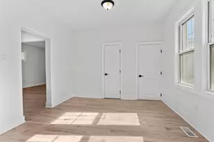 21 S Columbia St, Woodbury, NJ 08096 - Photo 11