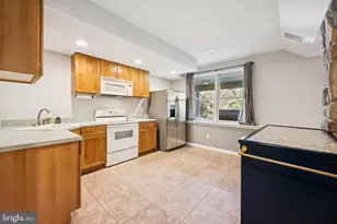 18 Lansbrook Ct, Sewell, NJ 08080 - Photo 31