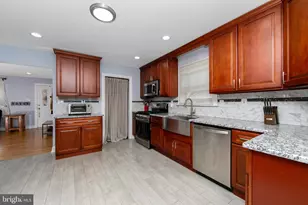 8 Clark Dr, West Deptford, NJ 08096 - Photo 9