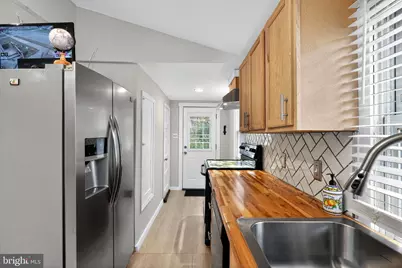 320 New Jersey Avenue, National Park, NJ 08063 - Photo 11