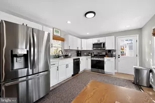 400 Poplar Ave, Woodbury Heights, NJ 08097 - Photo 7