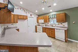 403 Woodruff Trail, Harrison Township, NJ 08062 - Photo 5