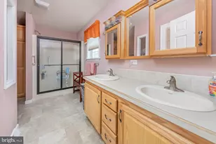 165 Dorian Dr, Monroe Township, NJ 08094 - Photo 13