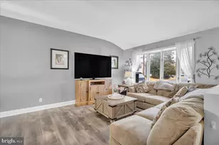 743 Lois Dr, Monroe Township, NJ 08094 - Photo 5