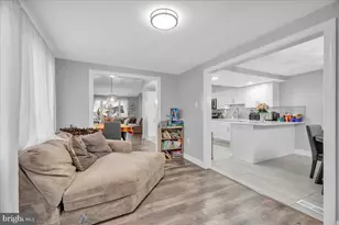 743 Lois Dr, Monroe Township, NJ 08094 - Photo 7