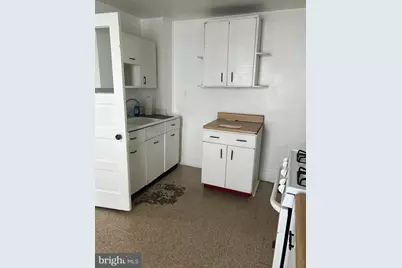 225 W Buck Street, Paulsboro, NJ 08066 - Photo 15