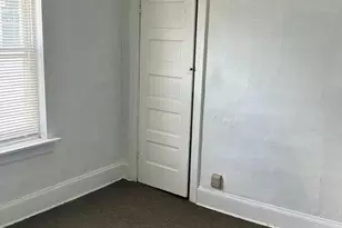 225 W Buck St, Paulsboro, NJ 08066 - Photo 3