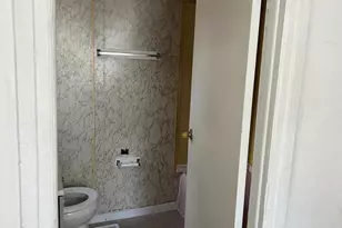 225 W Buck St, Paulsboro, NJ 08066 - Photo 7