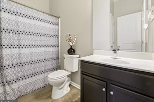 206 Raphael Court, Monroe Township, NJ 08094 - Photo 5