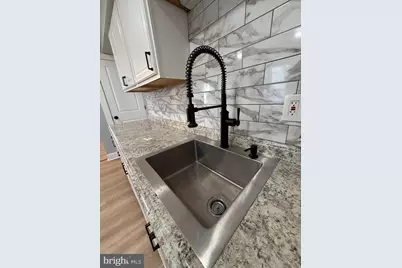 333 W Buck Street, Paulsboro, NJ 08066 - Photo 9