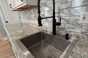 333 W Buck St, Paulsboro, NJ 08066 - Photo 9