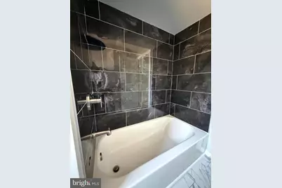 333 W Buck Street, Paulsboro, NJ 08066 - Photo 13