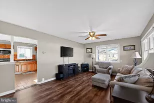 15 Winslow Rd, Sewell, NJ 08080 - Photo 3