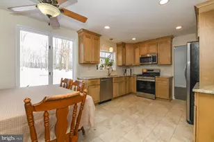 565 Cambridge Rd, Blackwood, NJ 08012 - Photo 17