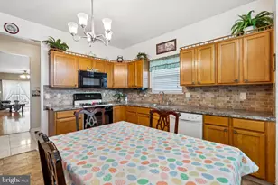 515 St Kitts Dr, Monroe Township, NJ 08094 - Photo 15