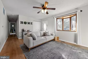 545 Berkshire Dr, Monroe Township, NJ 08094 - Photo 5