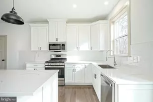 308 Oak St, Monroe Township, NJ 08094 - Photo 13