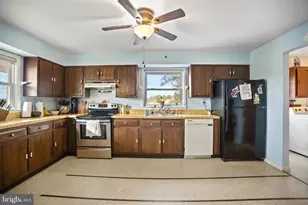 257 Chapel Heights Rd, Sewell, NJ 08080 - Photo 3