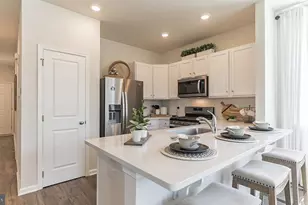 201 Mazzeo Dr, Glassboro, NJ 08028 - Photo 5