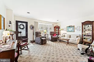 157 S School St, Greenwich Township, NJ 08027 - Photo 3