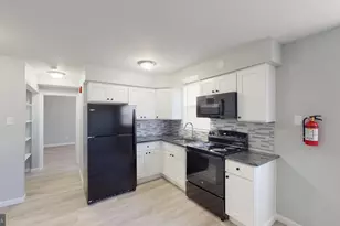 910 Gateway Blvd, Westville, NJ 08093 - Photo 3