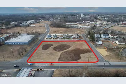 8 S Delaware Street, Paulsboro, NJ 08066 - Photo 3