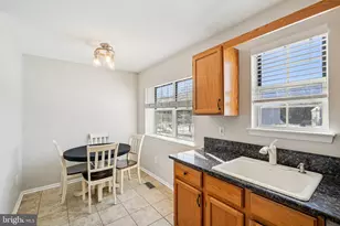 1011 Hillsboro Ct, Sewell, NJ 08080 - Photo 15