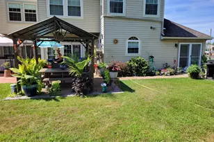 425 Longfellow Dr, Monroe Township, NJ 08094 - Photo 5