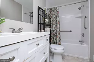 425 Longfellow Dr, Monroe Township, NJ 08094 - Photo 47