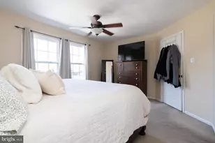 425 Longfellow Dr, Monroe Township, NJ 08094 - Photo 41